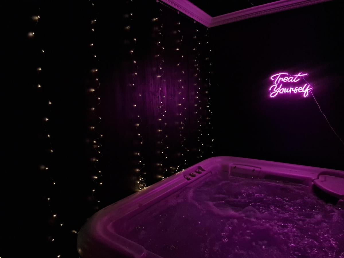 Apartment The Penny Black With Indoor Hot Tub Slamannan