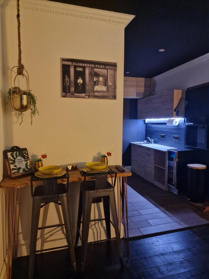 The Penny Black With Indoor Hot Tub Apartment Slamannan