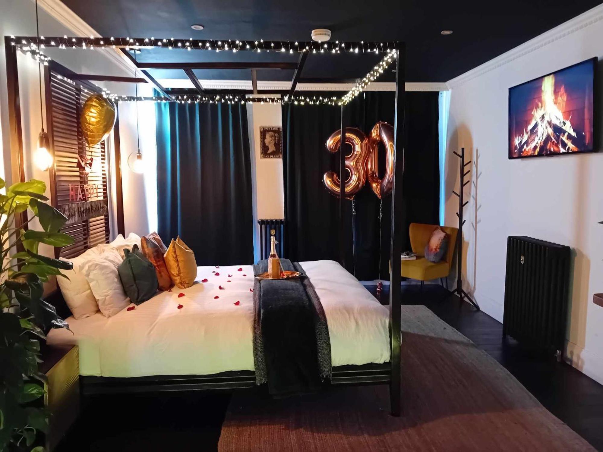 Apartment The Penny Black With Indoor Hot Tub *